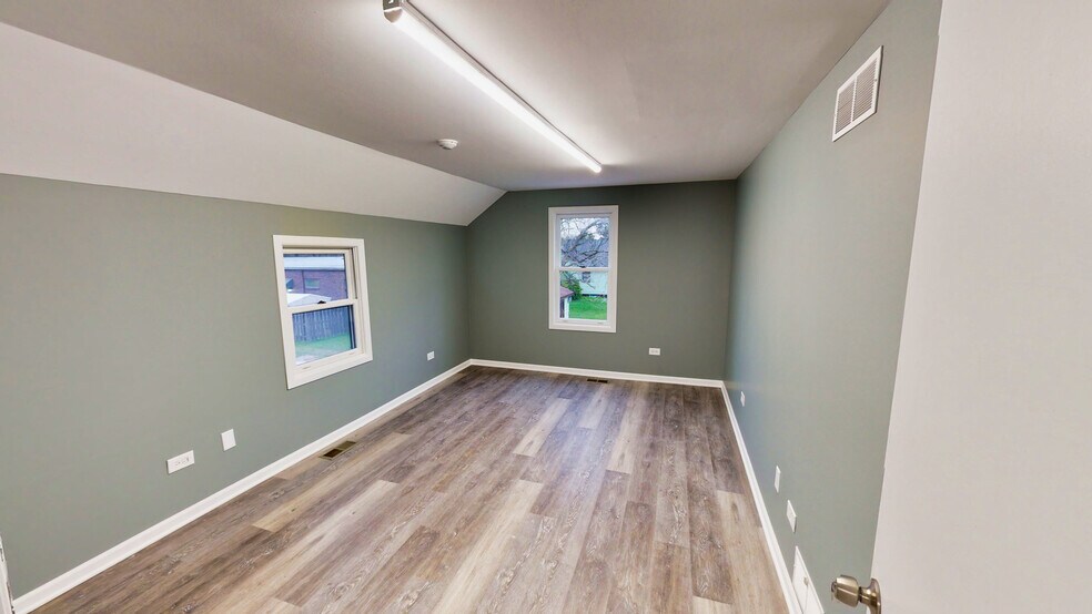 More Photos Of 1208 Lisle Plz, Lisle Medical For Lease