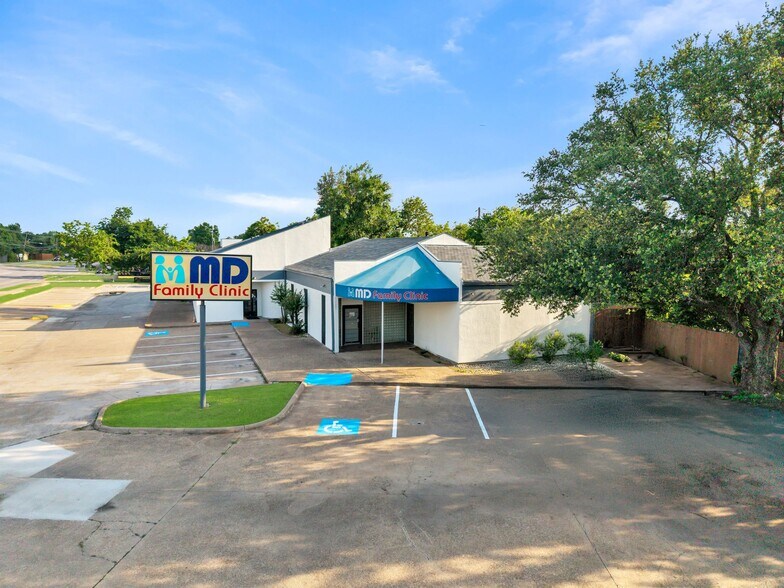More Photos Of 9991 Marsh Ln, Dallas Medical For Sale