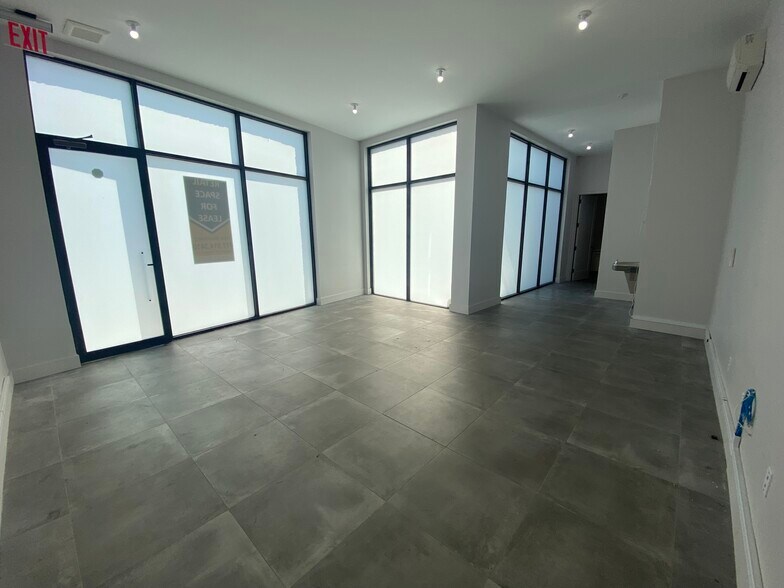 More Photos Of 253 McGuinness Blvd, Brooklyn General Retail For Lease