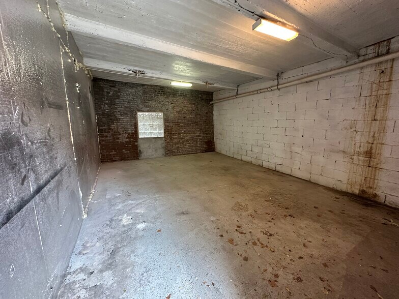 Primary Photo Of 316 Bond St, Brooklyn Industrial For Lease