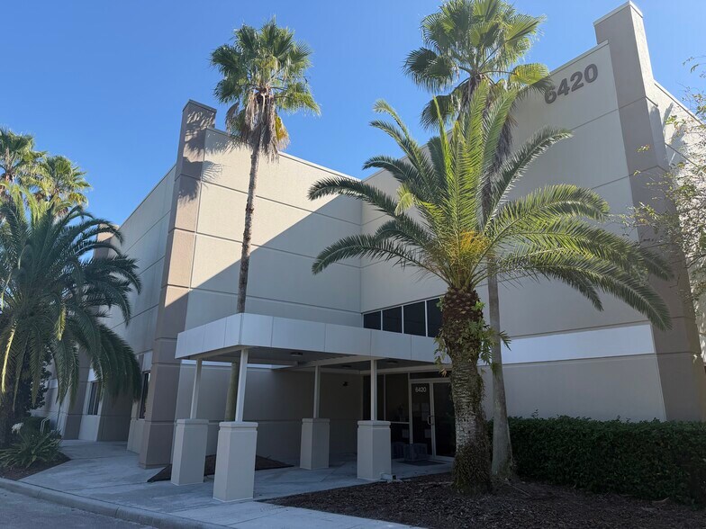 More Photos Of 6420 Hazeltine National Dr, Orlando Manufacturing For Sale