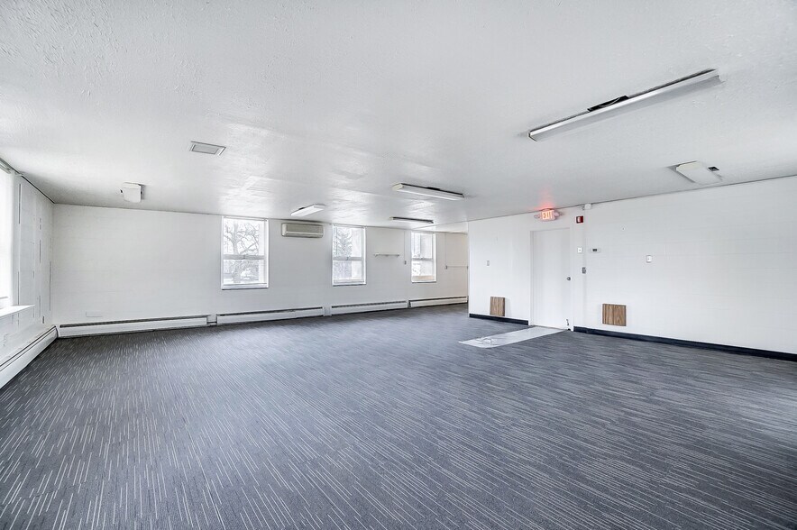 More Photos Of 1106 E High St, Springfield Schools For Sale