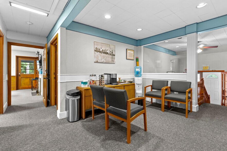 More Photos Of 80 W Avon Rd, Avon Medical For Sale