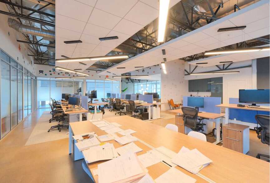 More Photos Of 855 Douglas St, El Segundo Loft Creative Space For Lease