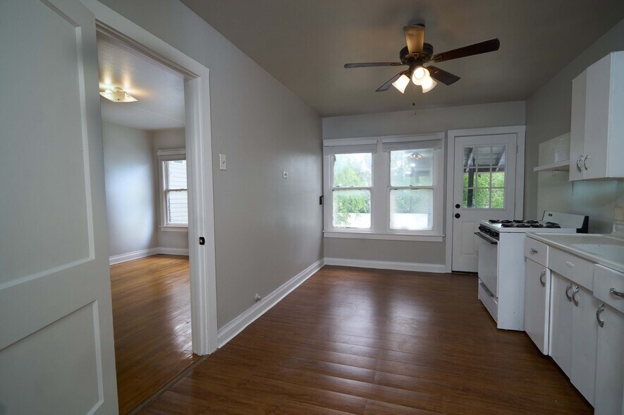 More Photos Of 218 Claremont Ave, San Antonio Multifamily For Sale