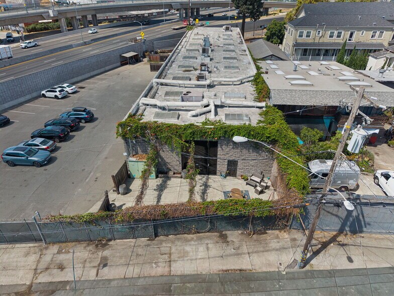 More Photos Of 825-829 27th Ave, Oakland Manufacturing For Sale