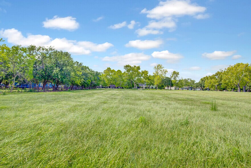 More Photos Of 7317 2nd, Hitchcock Land For Sale