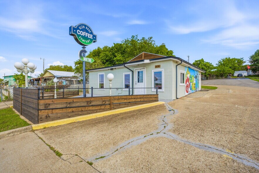 More Photos Of 608 SW Big Bend Trl, Glen Rose Restaurant For Sale