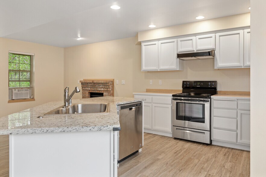 More Photos Of 2406 99th Ave NE, Lake Stevens Multifamily For Sale