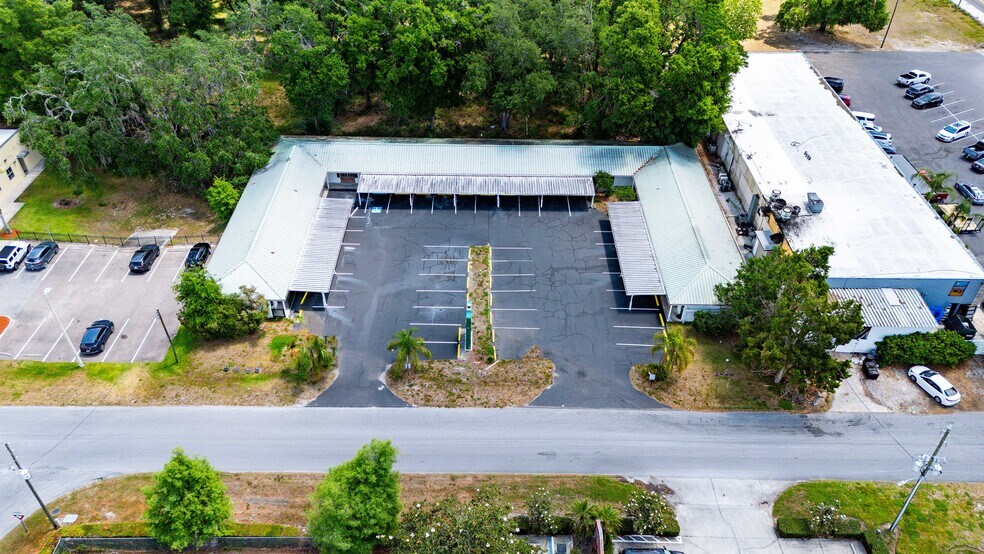 More Photos Of 6536 Stadium Dr, Zephyrhills Storefront For Sale