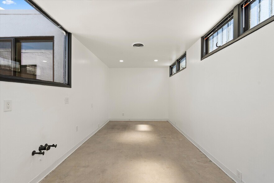 More Photos Of 805 S Gaffey St, San Pedro Loft Creative Space For Sale