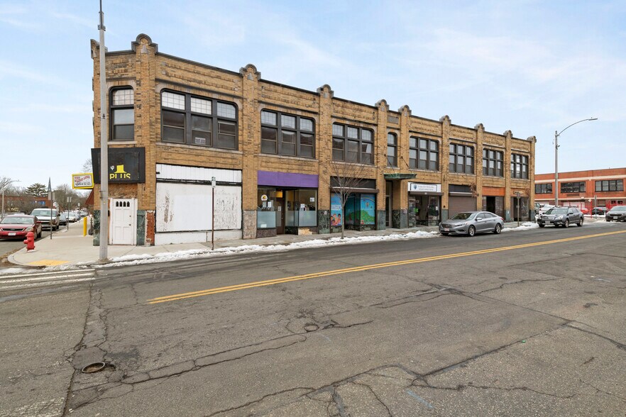 More Photos Of 98 Suffolk St, Holyoke Storefront Retail Office For Lease