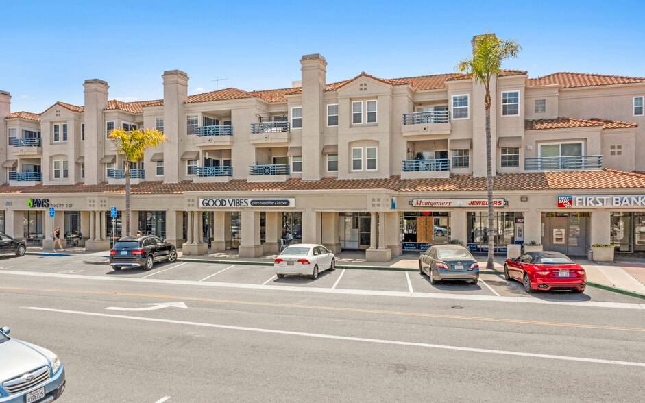 More Photos Of 501 Main St, Huntington Beach Storefront Retail Residential For Lease