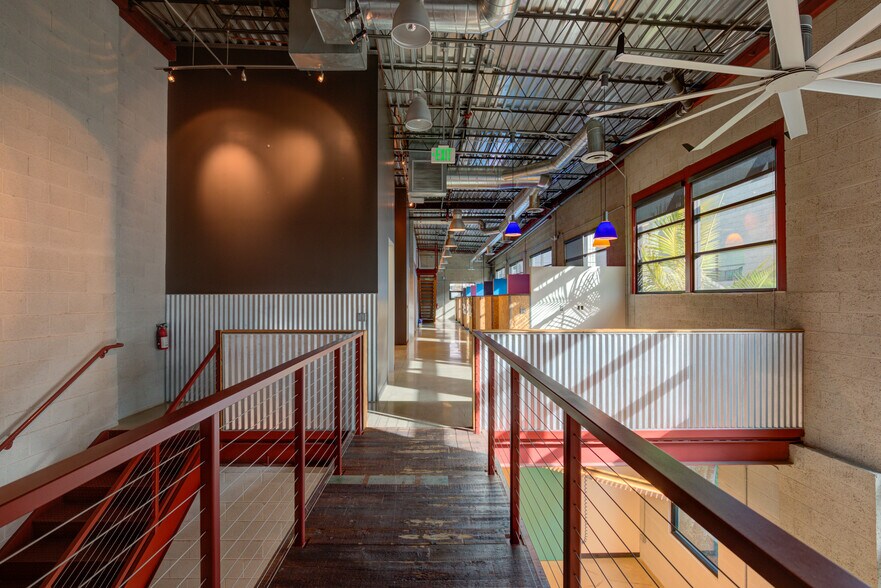 More Photos Of 130 Lomita St, El Segundo Research And Development For Lease