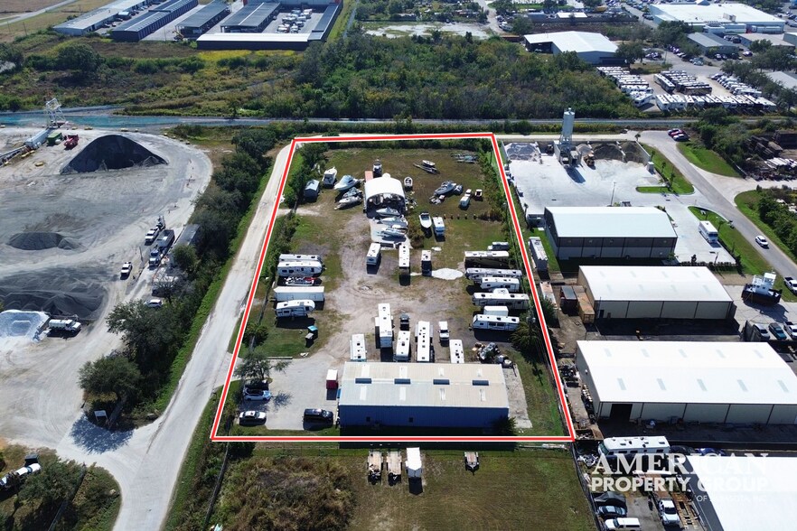 More Photos Of 1323 20th Ave, Palmetto Warehouse For Lease