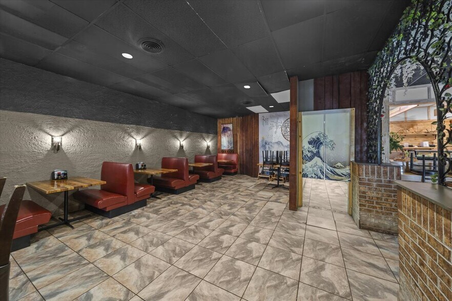 More Photos Of 111 Middleton Way, Greer Restaurant For Sale