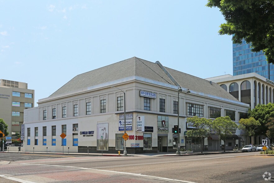 Primary Photo Of 3100 Wilshire Blvd, Los Angeles Storefront For Sale