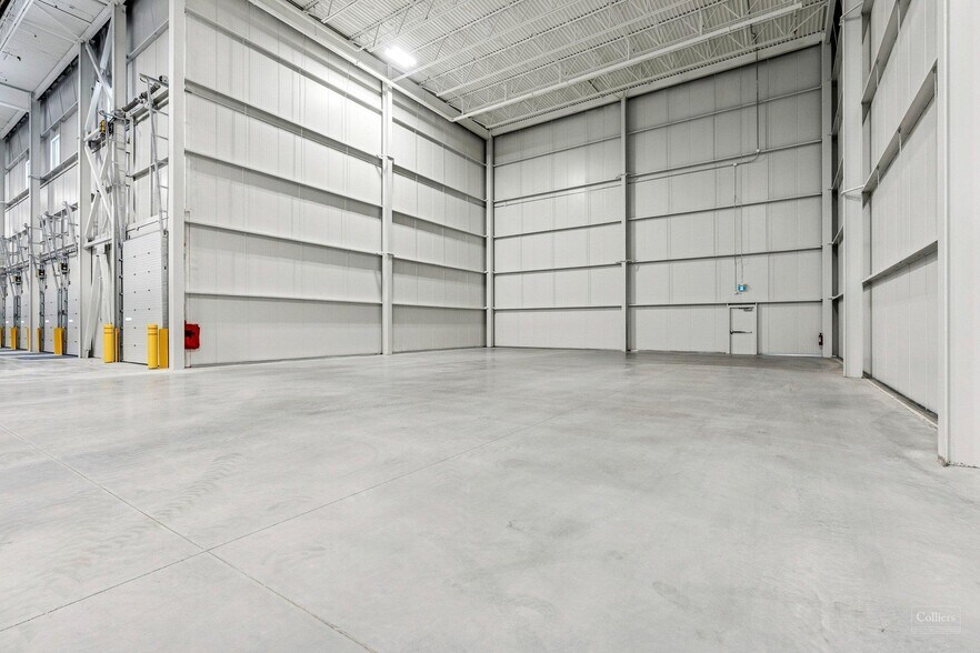 More Photos Of 1575 Clements Rd, Pickering Manufacturing For Lease