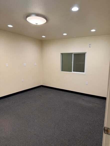 More Photos Of 4009-4089 Cherokee Rd, Stockton Light Distribution For Lease