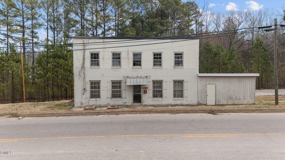 More Photos Of 1300 College St, Oxford Flex For Sale