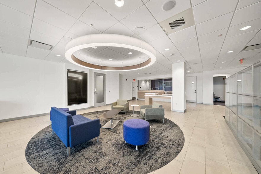 More Photos Of 638 Harrison Ave, Panama City Bank For Lease