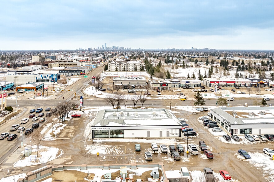 More Photos Of 17011 100th Ave NW, Edmonton Restaurant For Lease