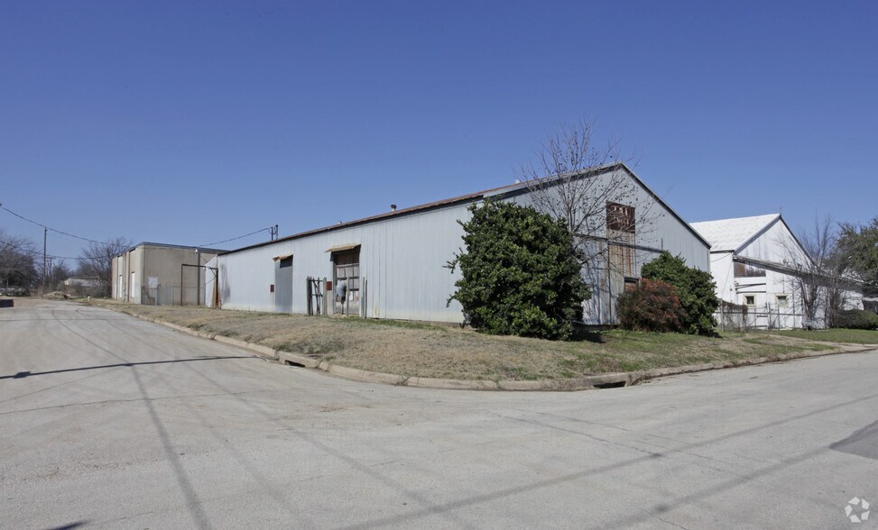 Primary Photo Of 2742 Bryan Ave, Fort Worth Unknown For Lease