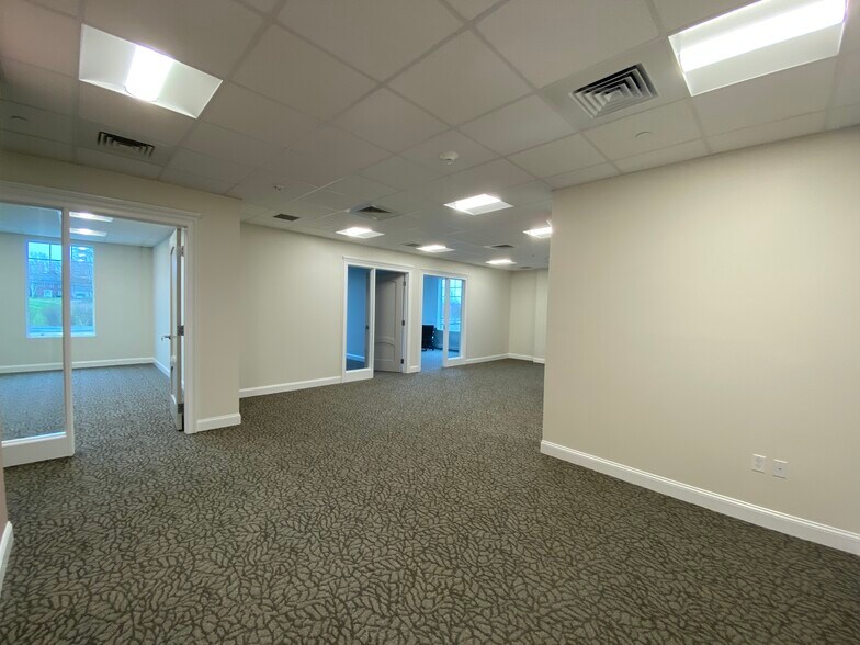 More Photos Of 1274 Osgood St, North Andover Office For Lease