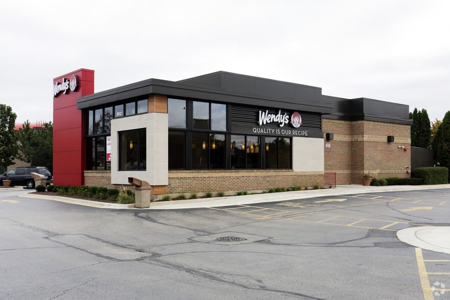 Primary Photo Of 3012 Reflection Dr, Naperville Fast Food For Sale