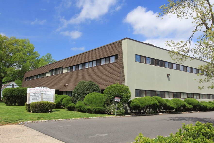 More Photos Of 2509 Park Ave, South Plainfield Office For Lease