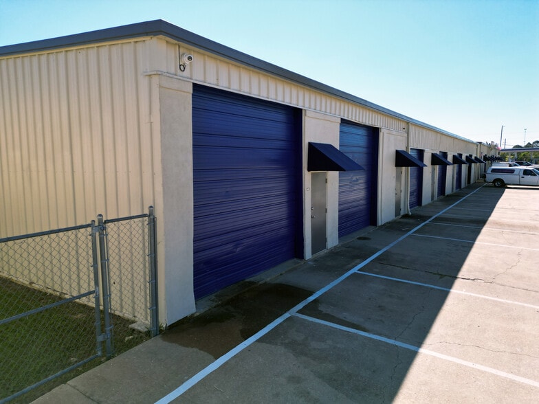 More Photos Of 4922-4932 Catherine Dr, Montgomery Warehouse For Lease