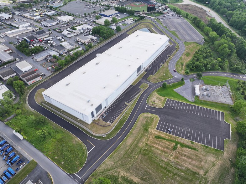 Primary Photo Of 1115 American Pky, Allentown Distribution For Lease