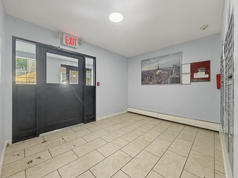More Photos Of 856 E 213th St, Bronx Apartments For Sale