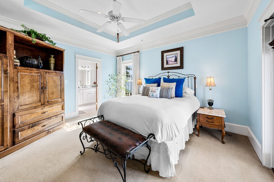 More Photos Of 202 S Mobile St, Fairhope Hospitality For Sale