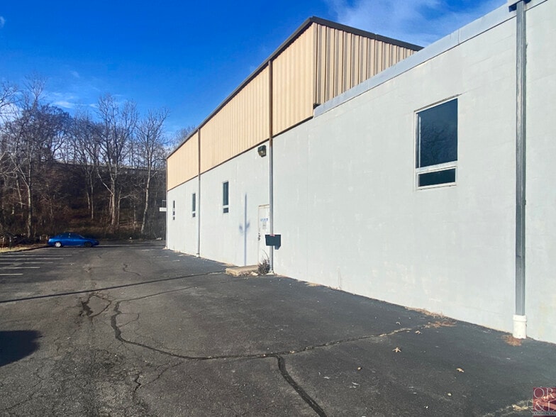 More Photos Of 250 John Downey Dr, New Britain Manufacturing For Lease