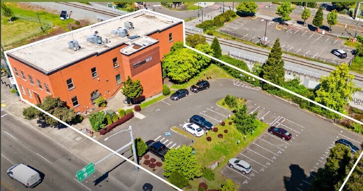 More Photos Of 101 E 26th St, Tacoma Office For Lease