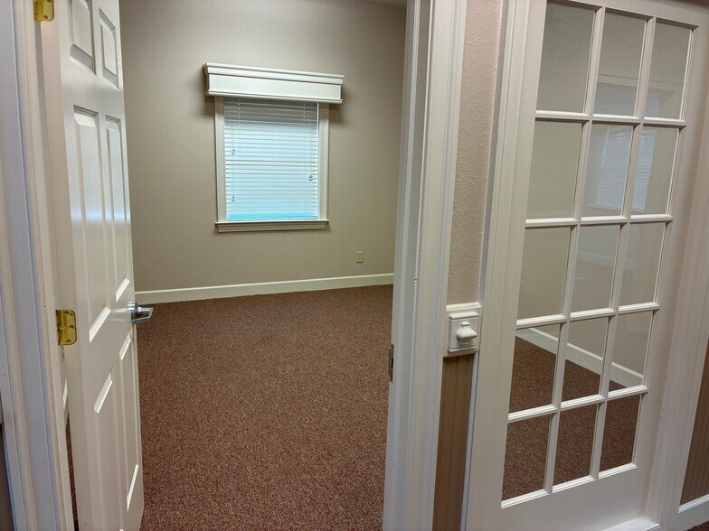 More Photos Of 1880 W City Dr, Elizabeth City Medical For Sale