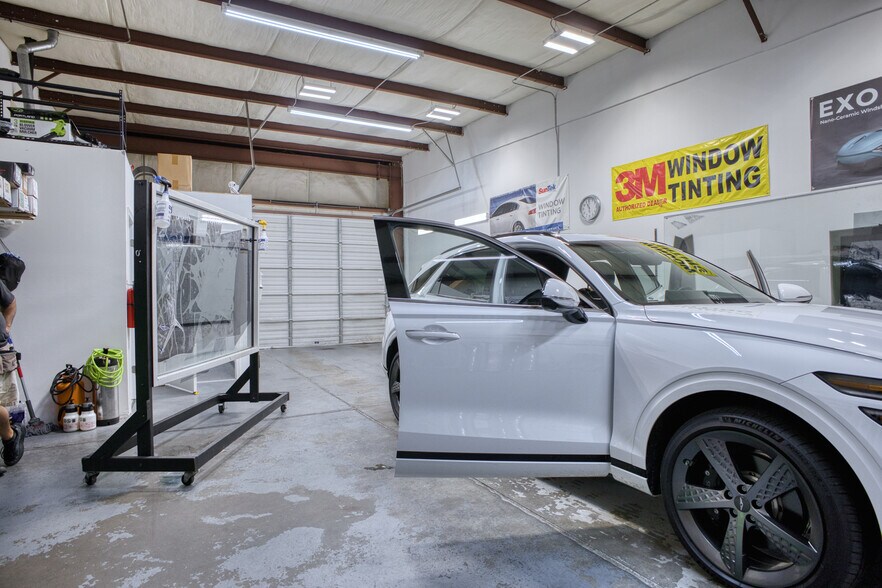 More Photos Of 5055 D Old Ellis Pt, Roswell Light Manufacturing For Lease