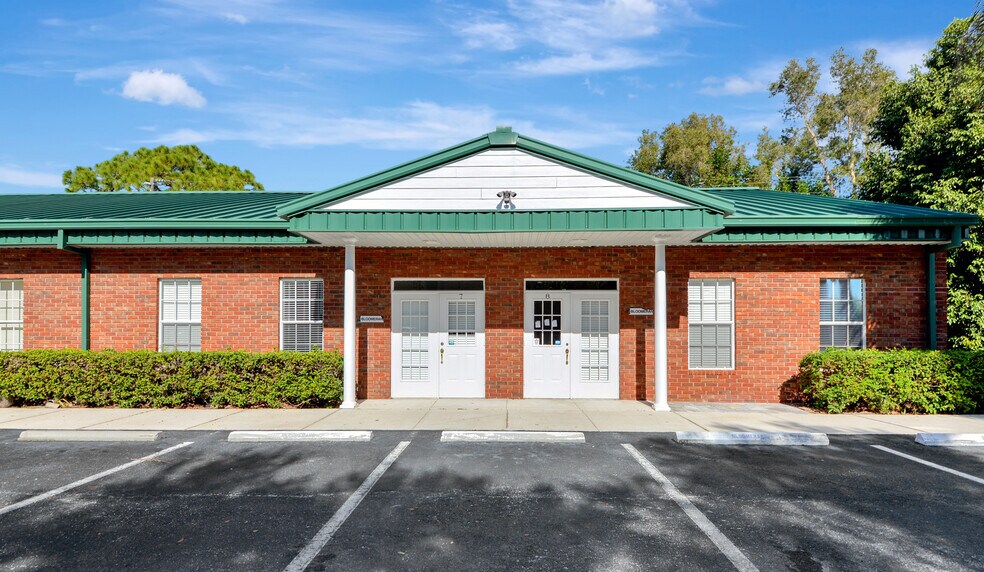 Primary Photo Of 6981 Curtiss Ave, Sarasota Medical For Sale