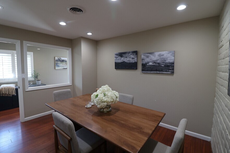 More Photos Of 501 E Washington St, Petaluma Office For Sale