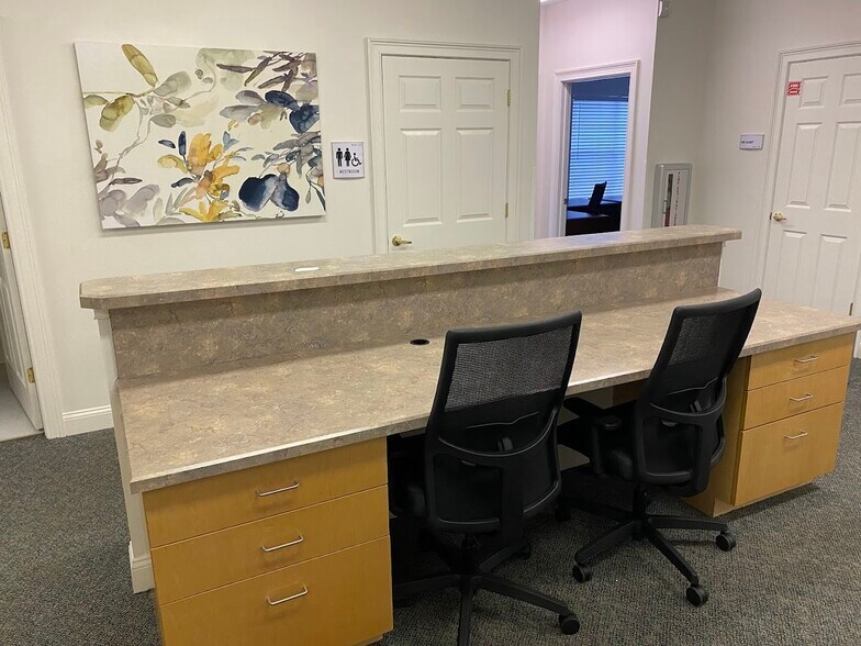 More Photos Of 4745 Sutton Park Ct, Jacksonville Office For Sale