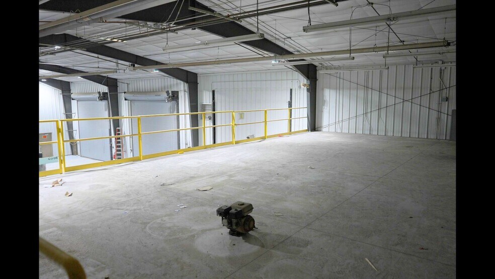 More Photos Of 45 Lagoon Rd, Rock Springs Warehouse For Lease