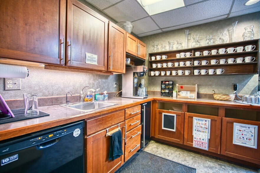 More Photos Of 1200 Pearl St, Boulder Office For Lease