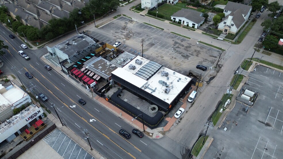 More Photos Of 5110 Washington Ave, Houston Storefront For Lease