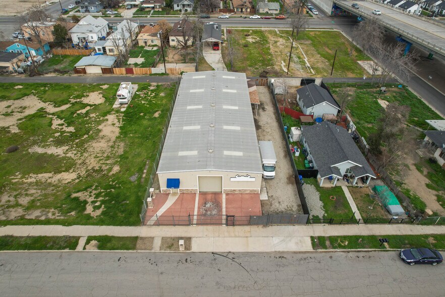 More Photos Of 814 Jackson St, Bakersfield Warehouse For Lease