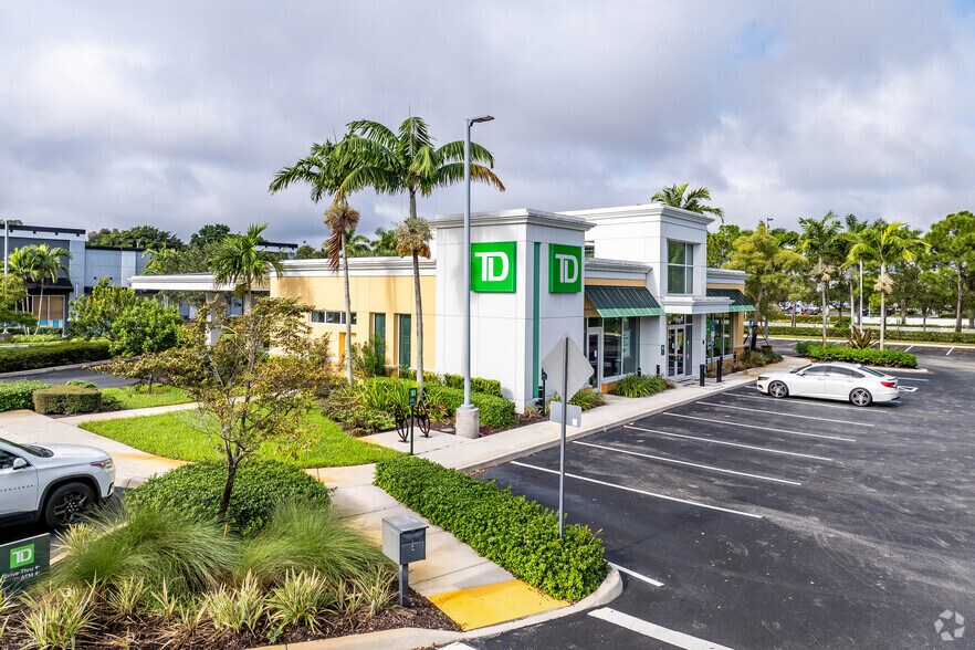 More Photos Of 16000 Pines Blvd, Pembroke Pines Unknown For Lease