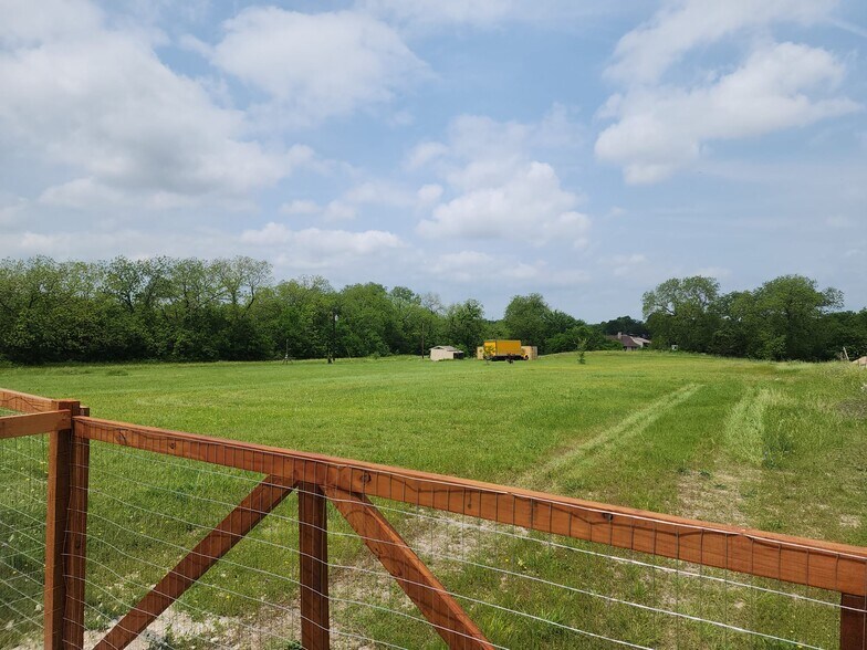 More Photos Of 2895 County Road 341, McKinney Land For Lease