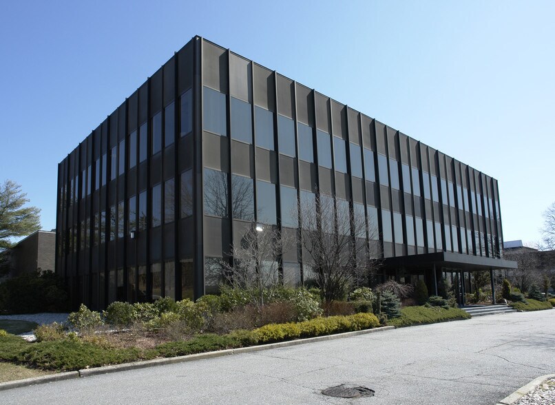 More Photos Of 420 Columbus Ave, Valhalla Office For Lease