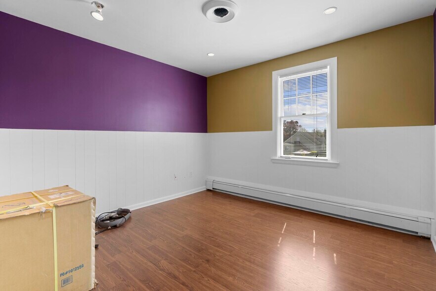 More Photos Of 158 East Ave, Norwalk Office For Lease