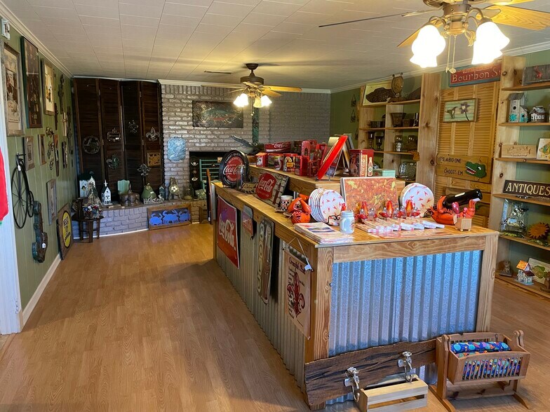 17490 Highway 77, Grosse Tete, LA 70740 Convenience Store For Sale